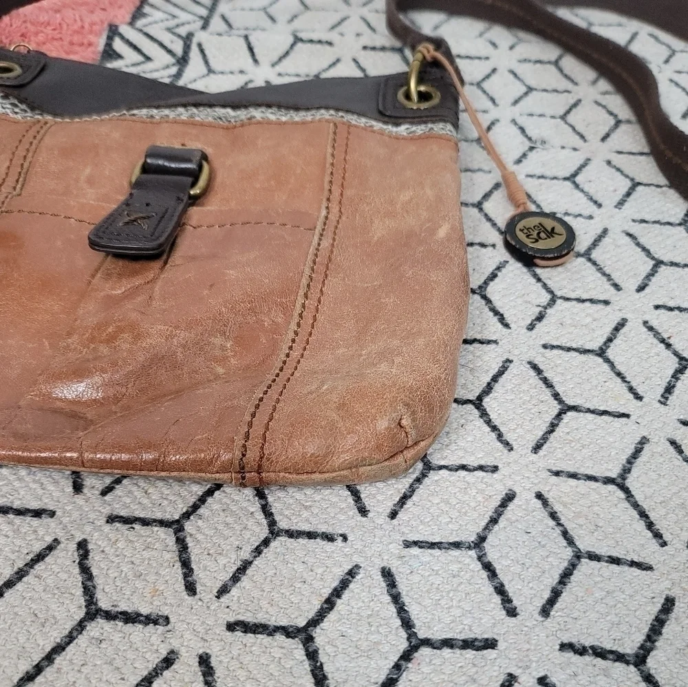 THE SAK KENDRA CROSSBODY IN CAMEL TAN LEATHER